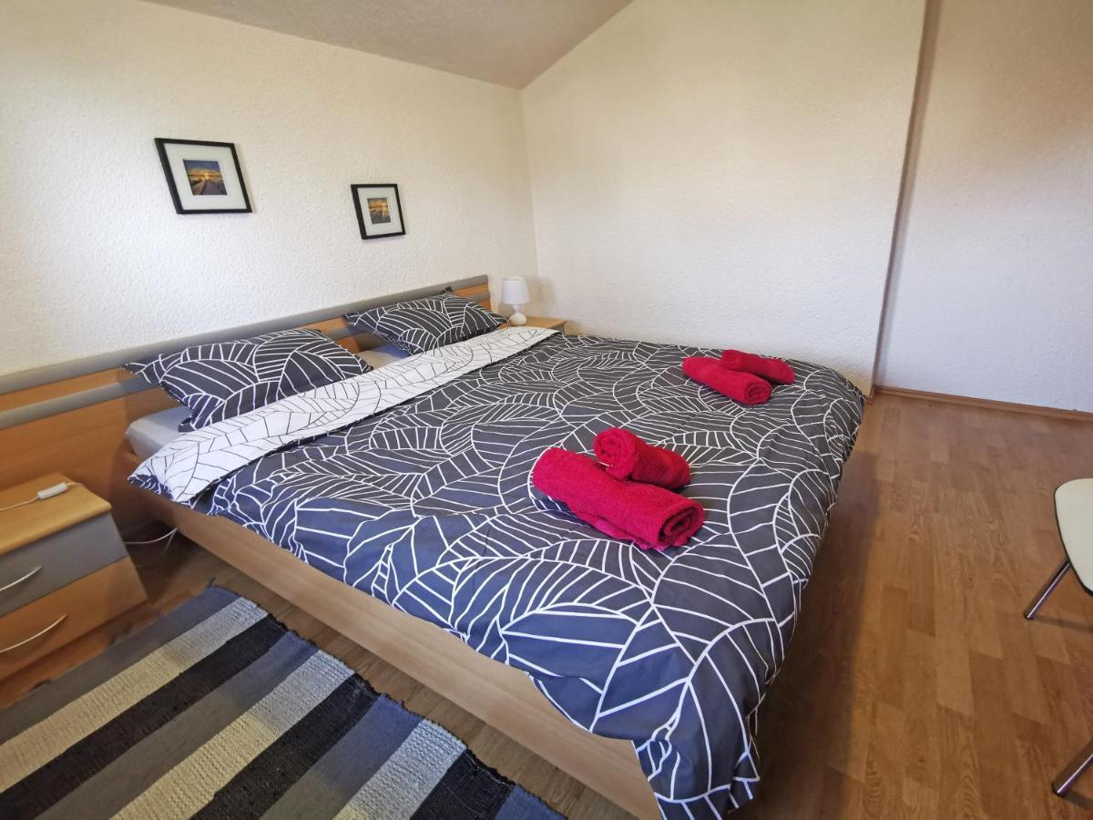 Apartman Luna Sveti Lovrec Pazenaticki Exterior foto