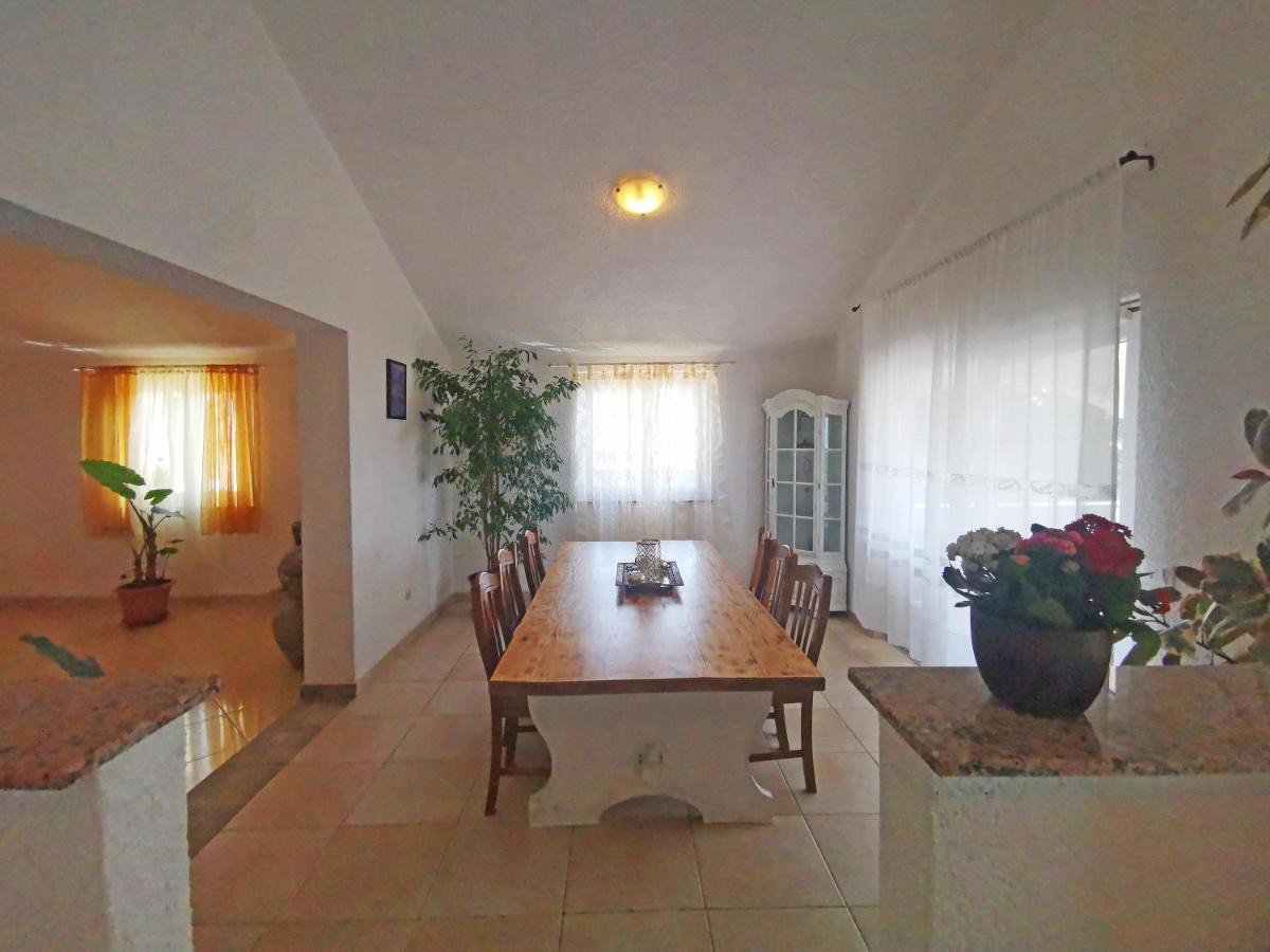 Apartman Luna Sveti Lovrec Pazenaticki Exterior foto